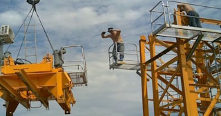 Демонтаж башенного крана в Донецке - услуги по демонтажу от Сварной-Днк от 1578 руб.